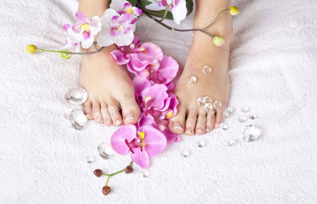 Uñas acrílicas en pies + tratamiento podológico integral y más! | Checkealo