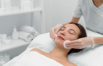 ¡Limpieza facial profunda con Medic Spa!